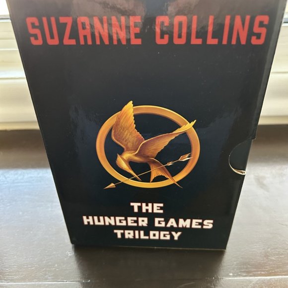 Hunger Games Trilogy Boxed Set - Picture 1 of 2